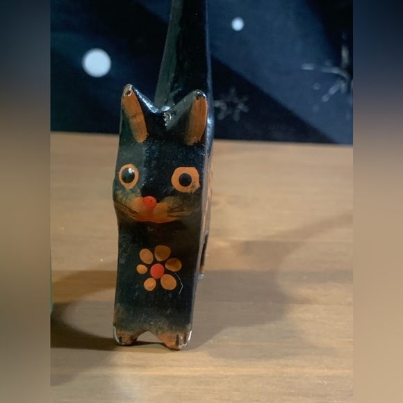 Handpainted Cat Ring Figurines Wood Long Tall Kitties Mexico Set Lot 2 NWT - Picture 12 of 16